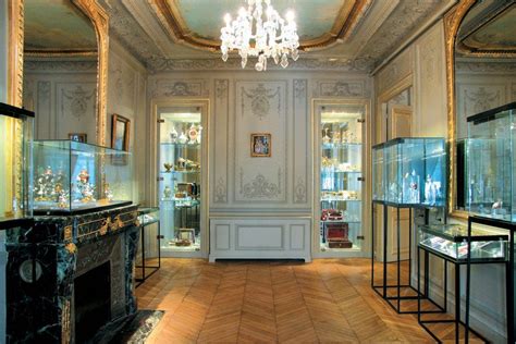 museum du parfum paris.